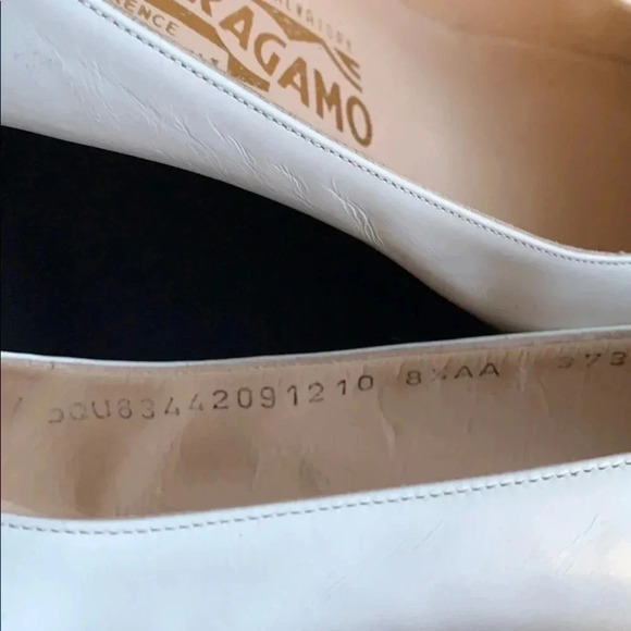 Women’s Salvatore Ferragamo Vintage Two-Tone Cap Toe Pump Size 38.5 US 8.5 - Picture 7 of 9